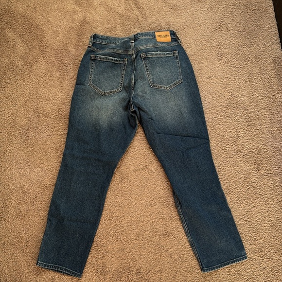 Hollister curvy high rise jeans - Picture 3 of 3
